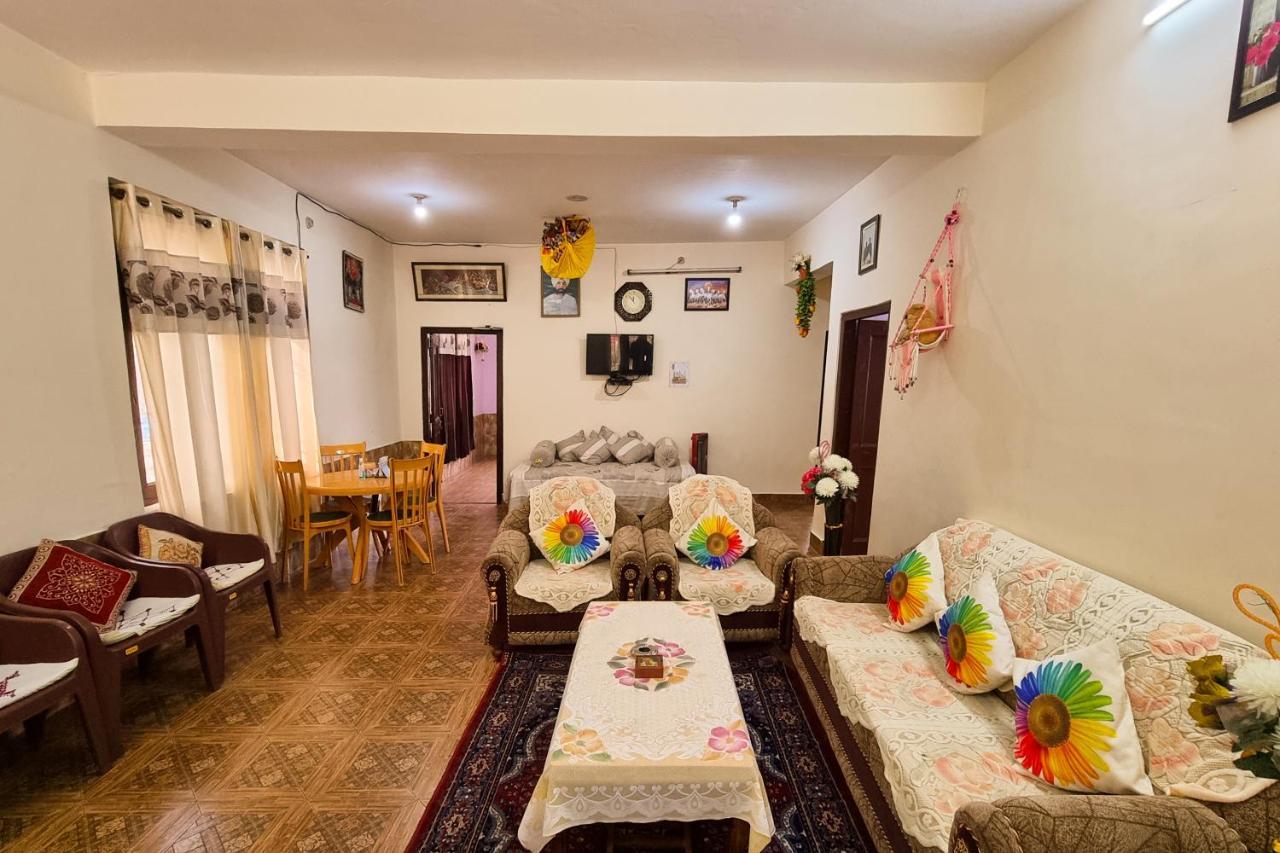 Aditya Homestay Dalhousie Eksteriør bilde