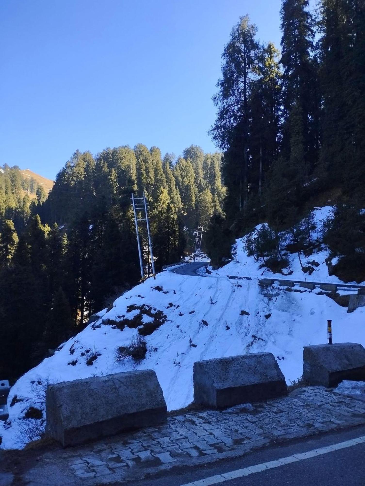 Aditya Homestay Dalhousie Eksteriør bilde
