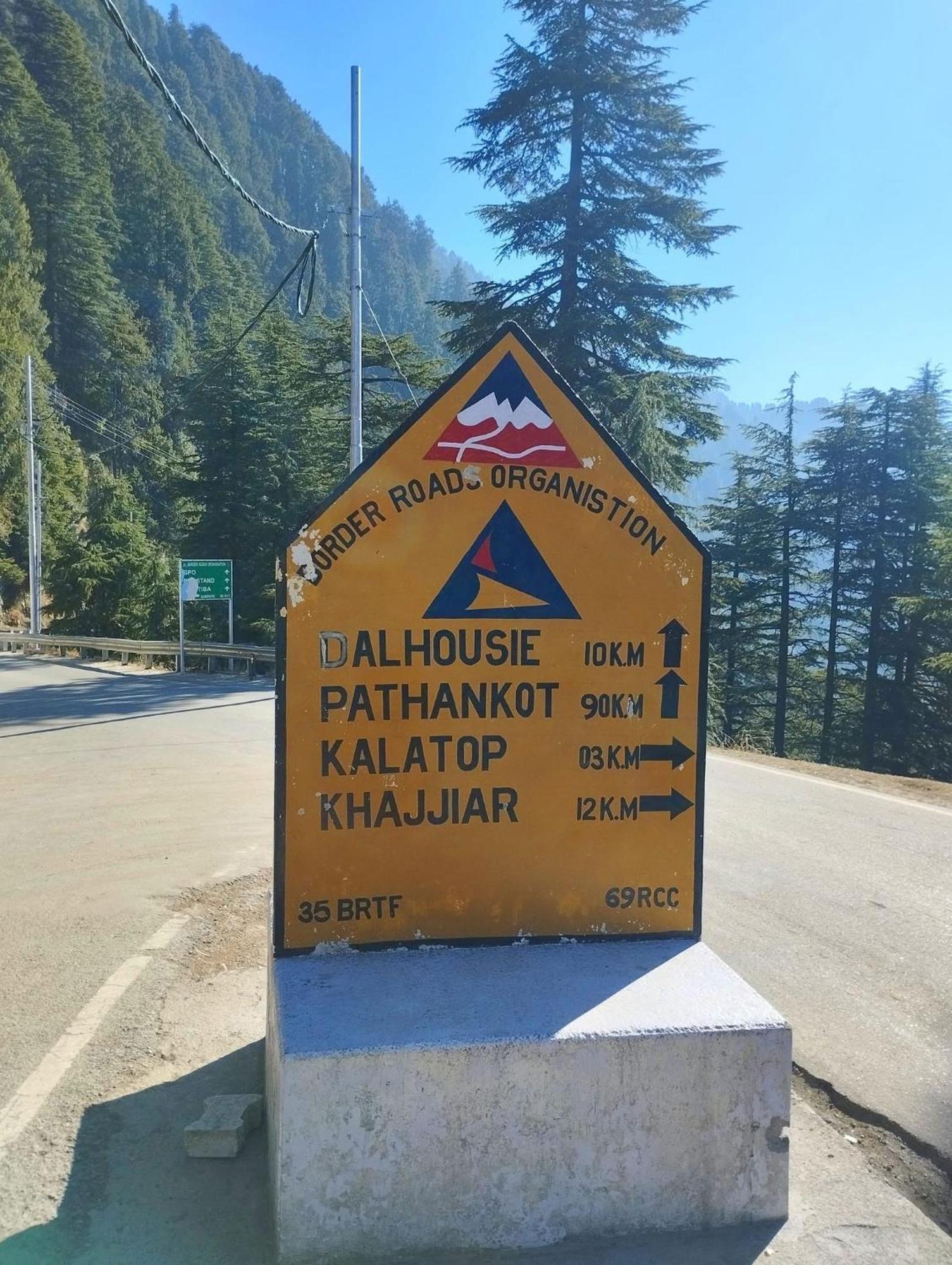 Aditya Homestay Dalhousie Eksteriør bilde