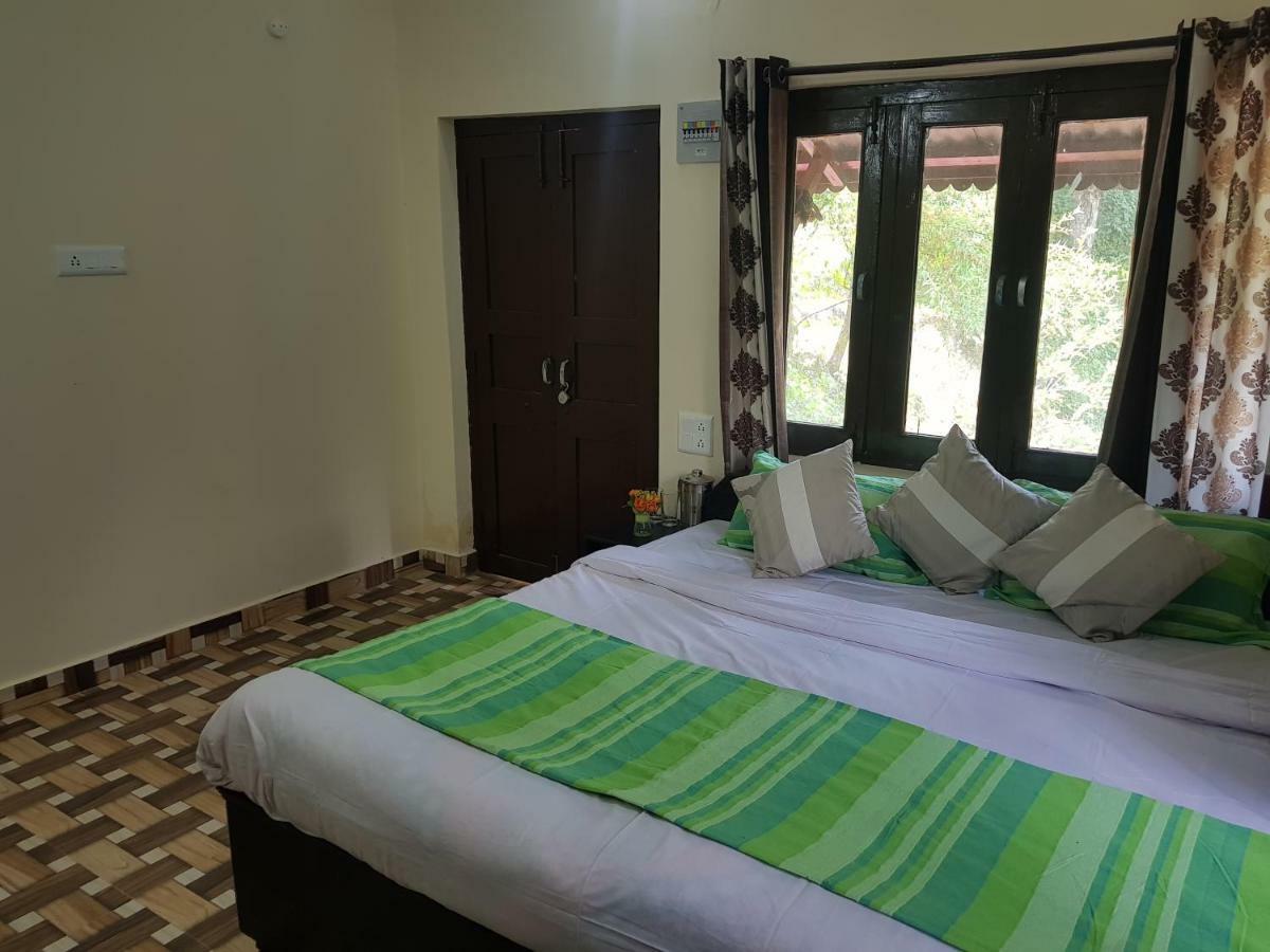 Aditya Homestay Dalhousie Eksteriør bilde